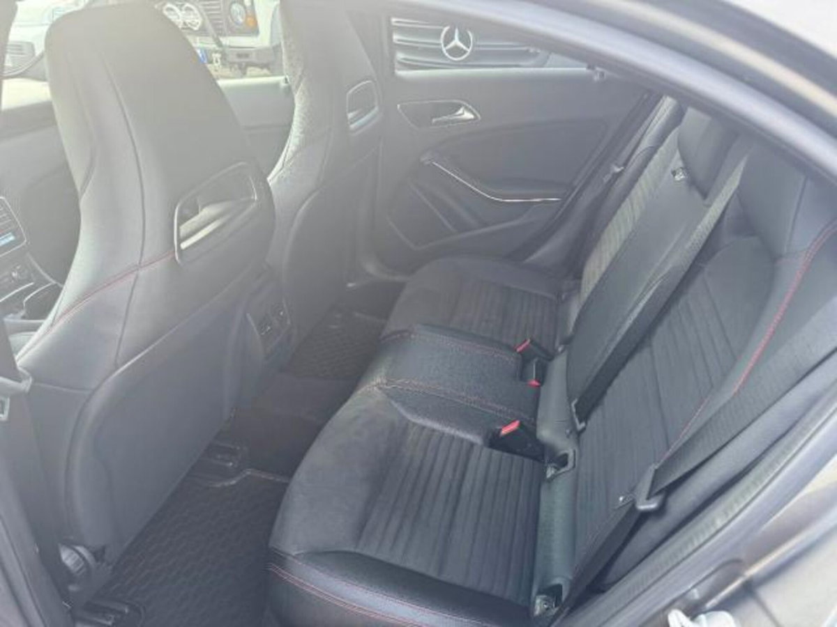 Mercedes-Benz Classe A 180 d Automatic Premium (15)