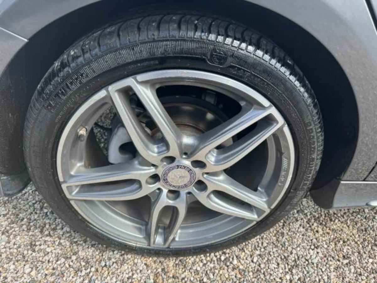 Mercedes-Benz Classe A 180 d Automatic Premium (17)