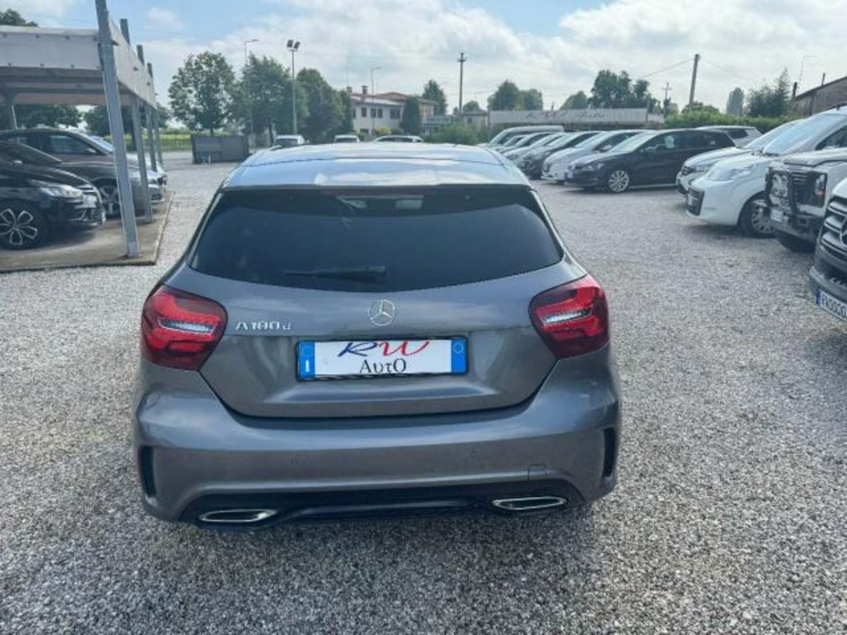 Mercedes-Benz Classe A 180 d Automatic Premium (6)