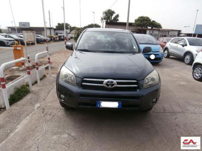 Toyota Rav4 2.2 D-4D 177 CV Luxury usata