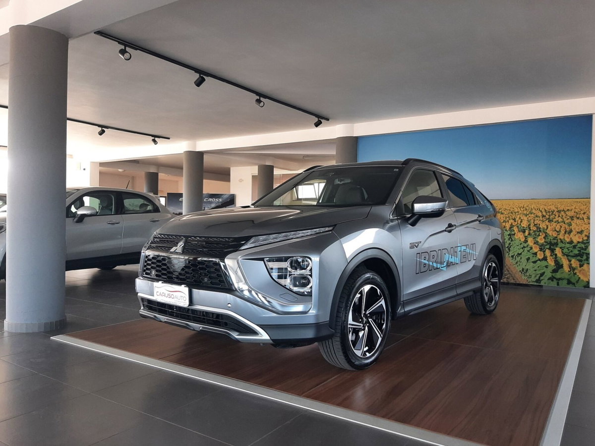 Mitsubishi Eclipse Cross 2.4 MIVEC 4WD PHEV Instyle SDA (3)