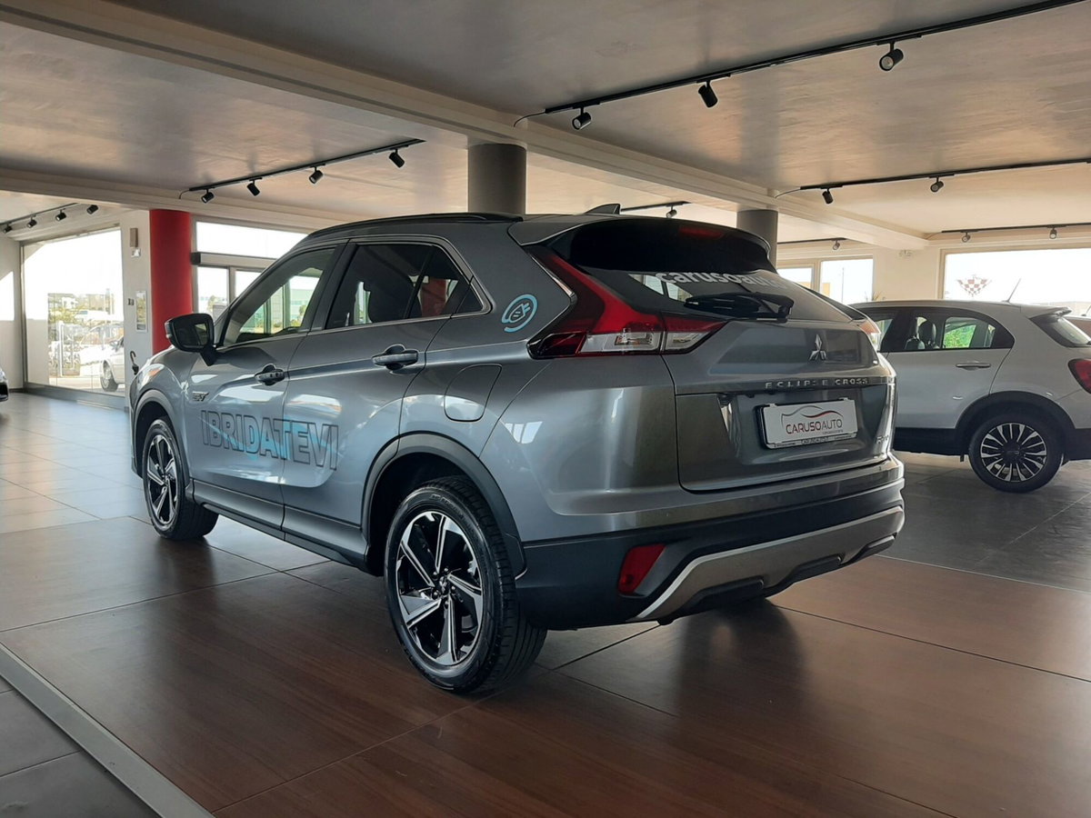 Mitsubishi Eclipse Cross 2.4 MIVEC 4WD PHEV Instyle SDA (5)