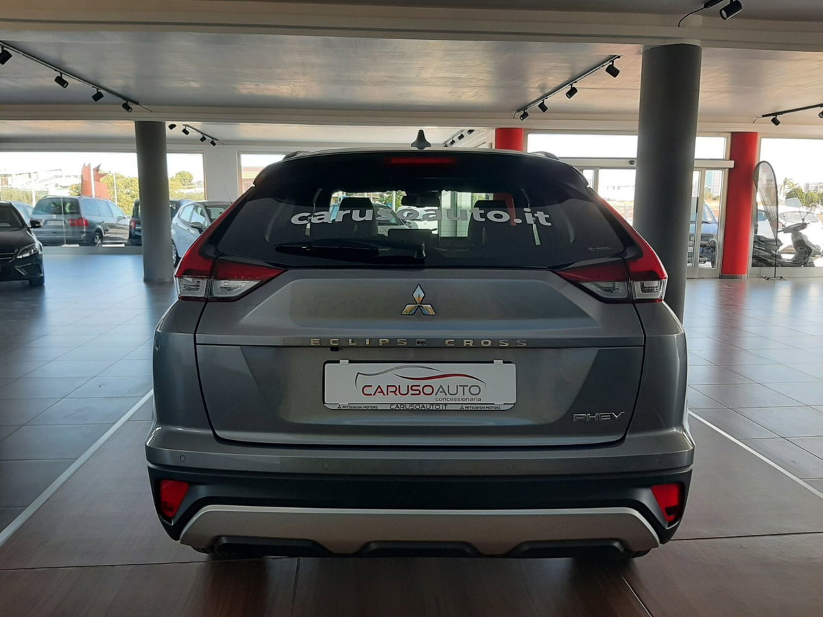Mitsubishi Eclipse Cross 2.4 MIVEC 4WD PHEV Instyle SDA (6)
