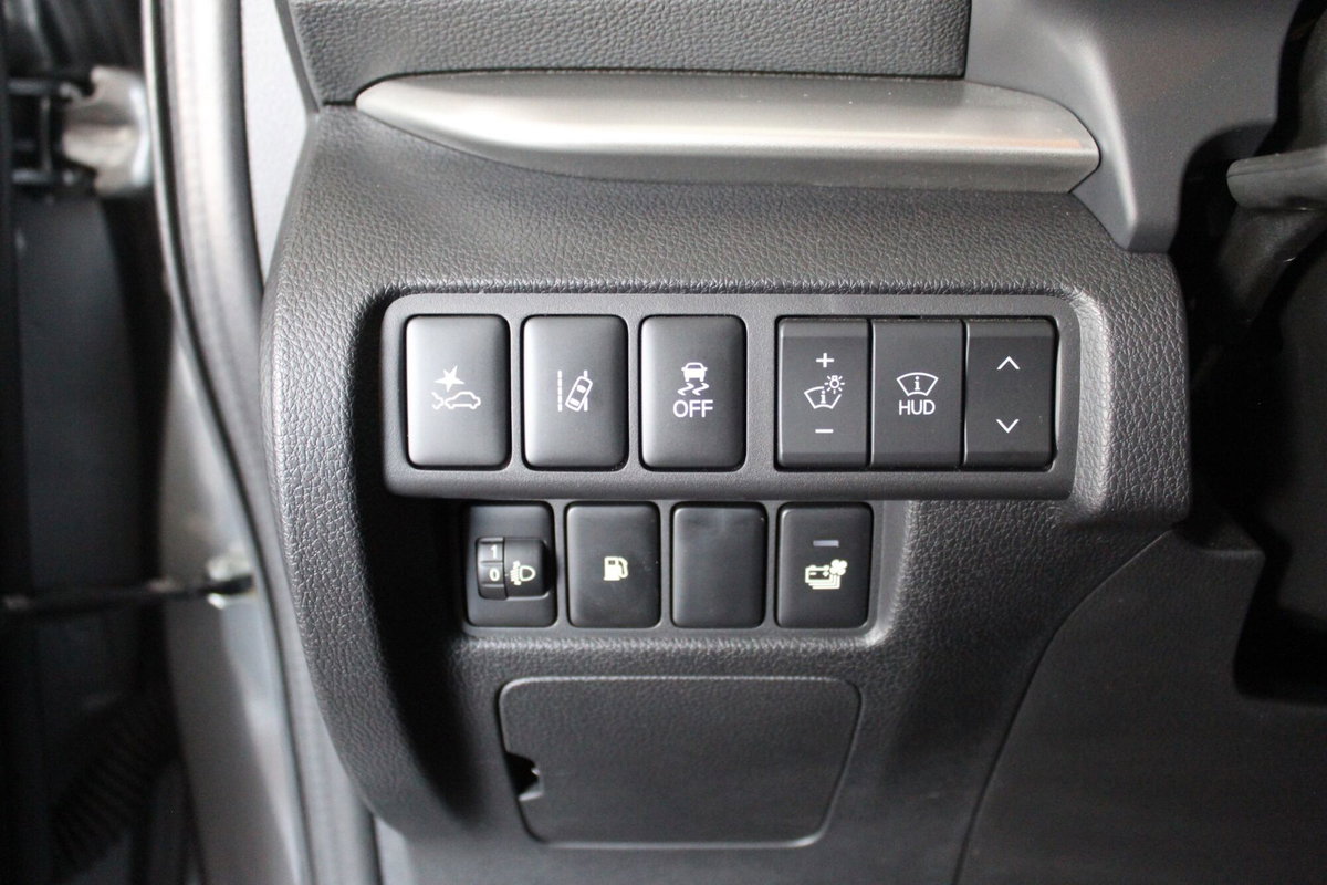 Mitsubishi Eclipse Cross 2.4 MIVEC 4WD PHEV Instyle SDA (9)