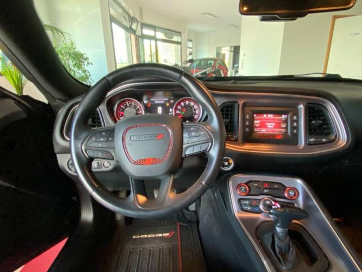 Dodge Challenger 3.6 V6 SXT awd 309cv at8 (10)