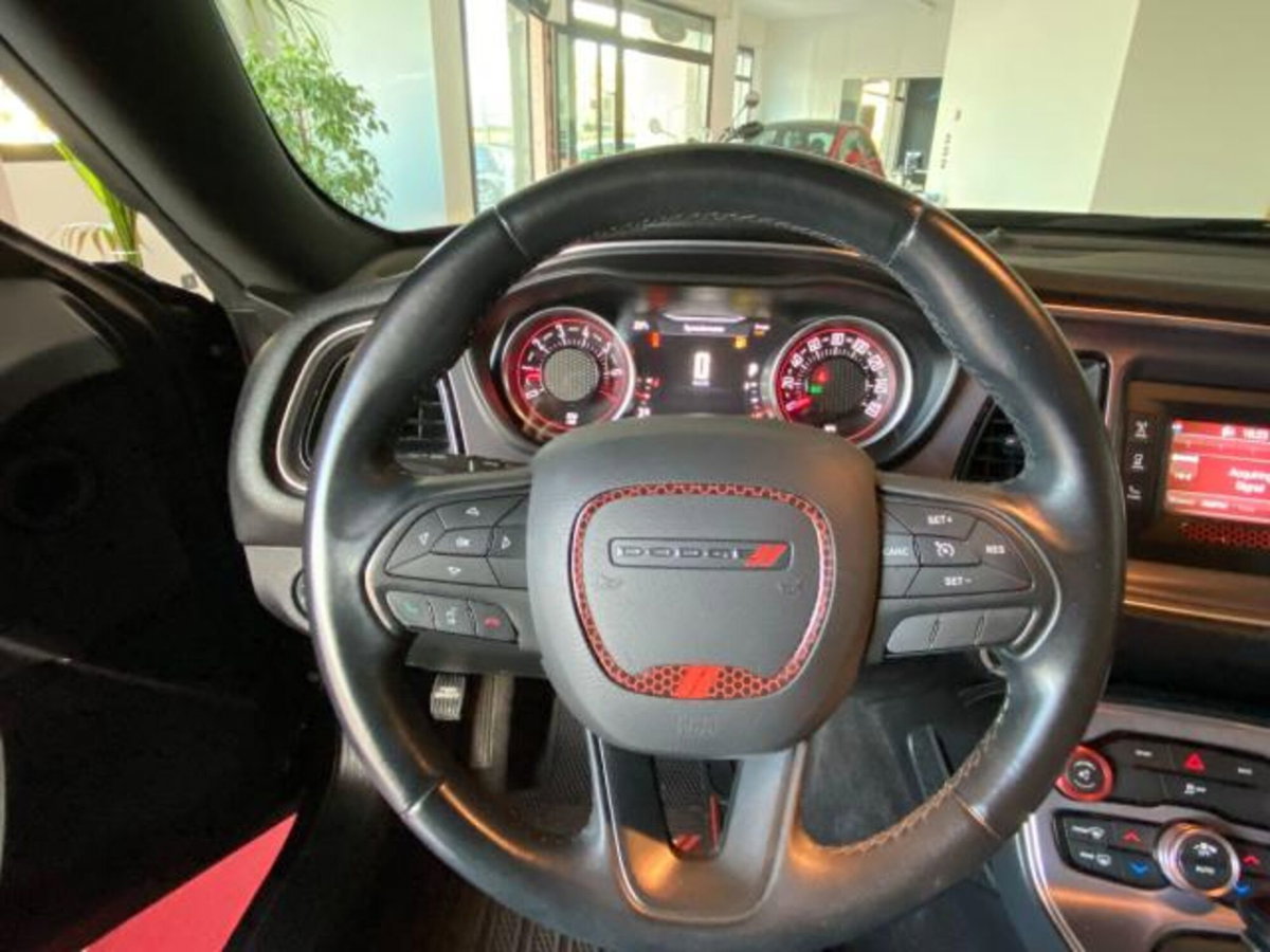 Dodge Challenger 3.6 V6 SXT awd 309cv at8 (11)