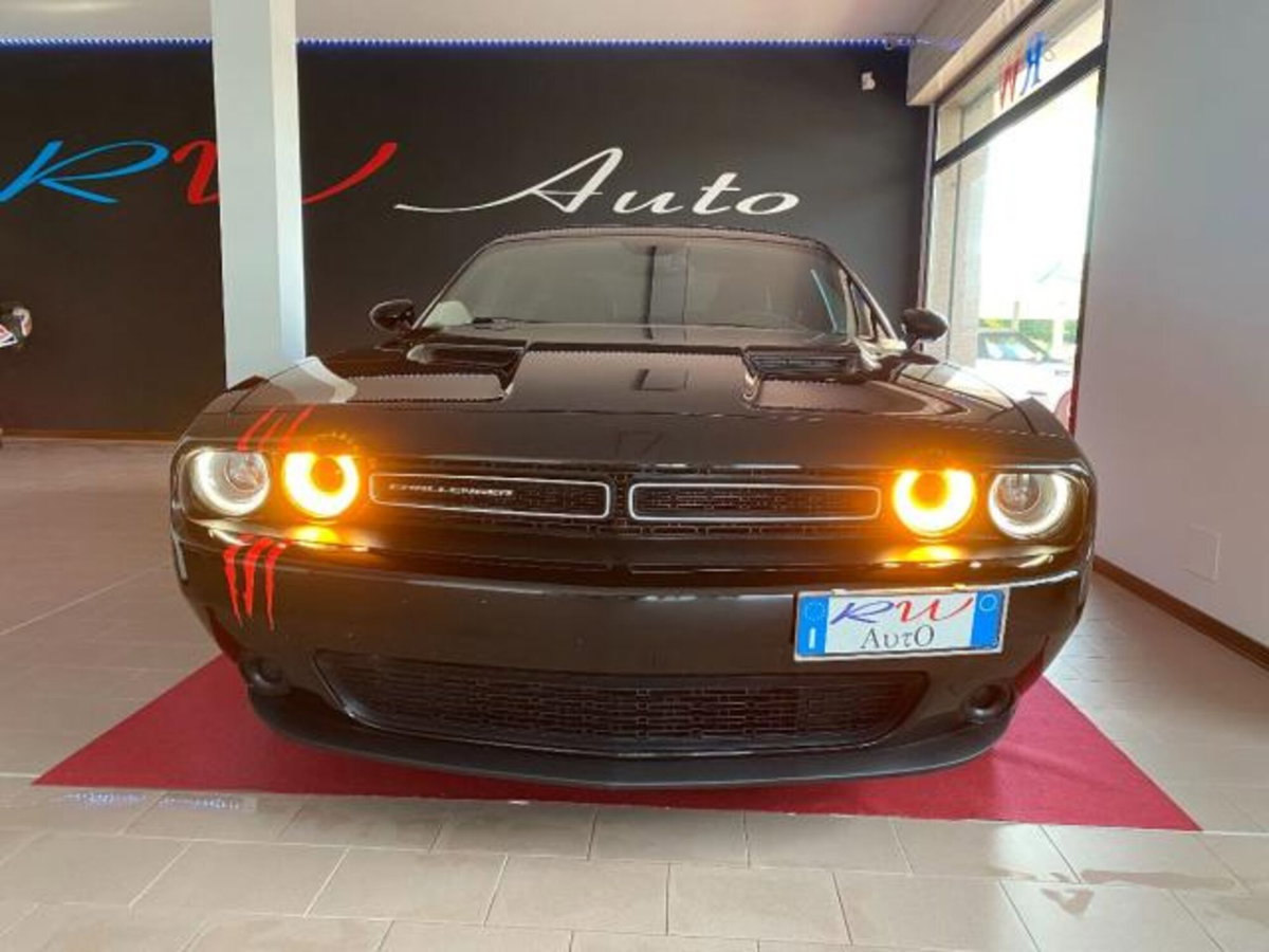 Dodge Challenger 3.6 V6 SXT awd 309cv at8 (5)