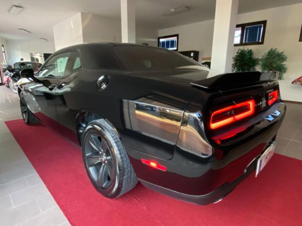 Dodge Challenger 3.6 V6 SXT awd 309cv at8 (7)