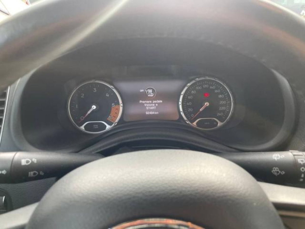 Jeep Renegade 1.6 Mjt 120 CV Limited (10)