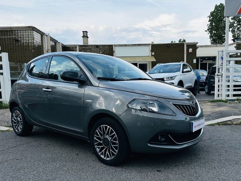 Lancia Ypsilon 1.0 FireFly 5 porte S&S Hybrid Ecochic Gold
