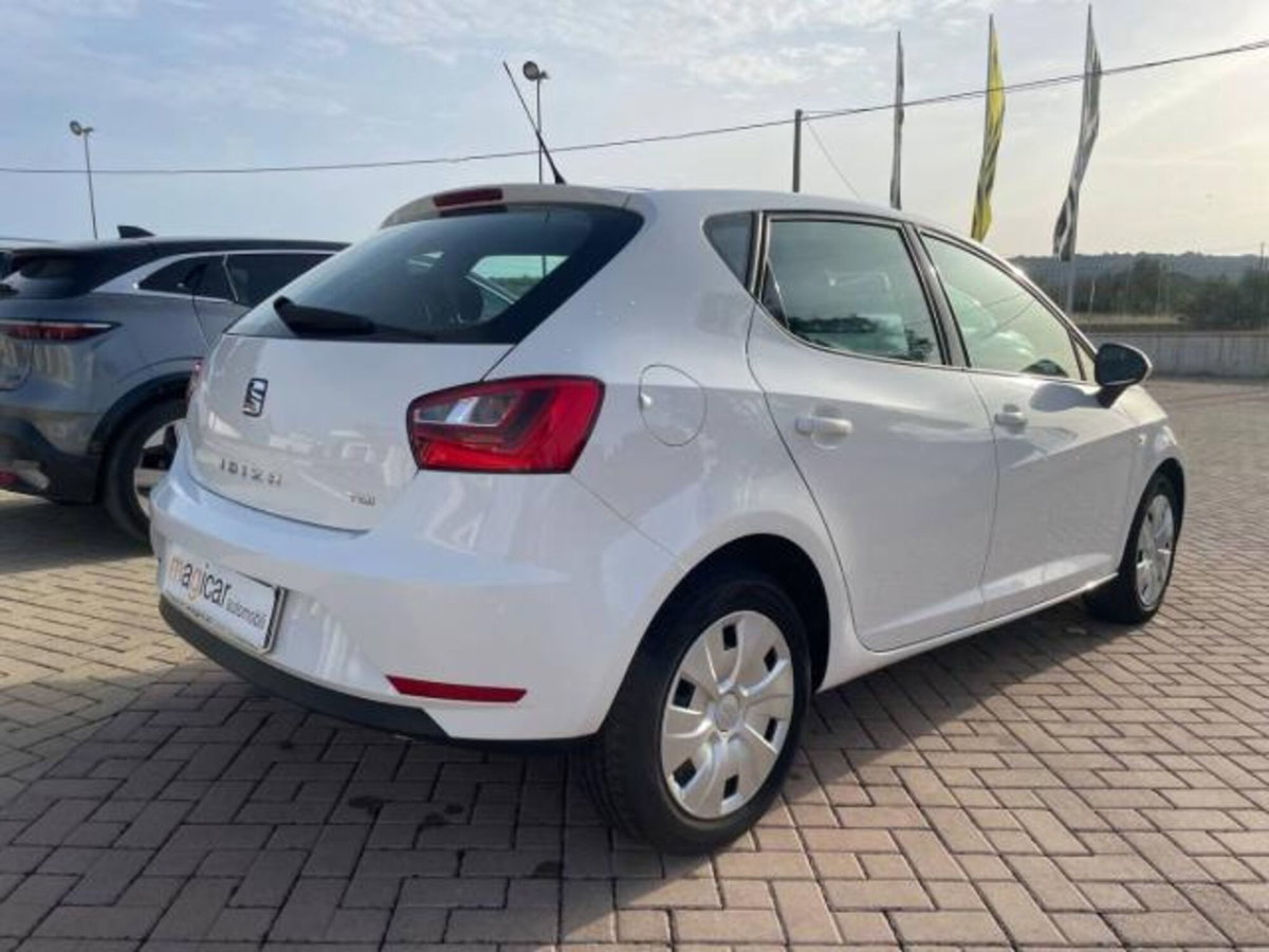 SEAT Ibiza 1.4 TDI 90 CV CR 5p. FR (6)