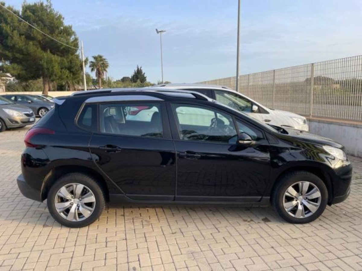 Peugeot 2008 100 Active (4)