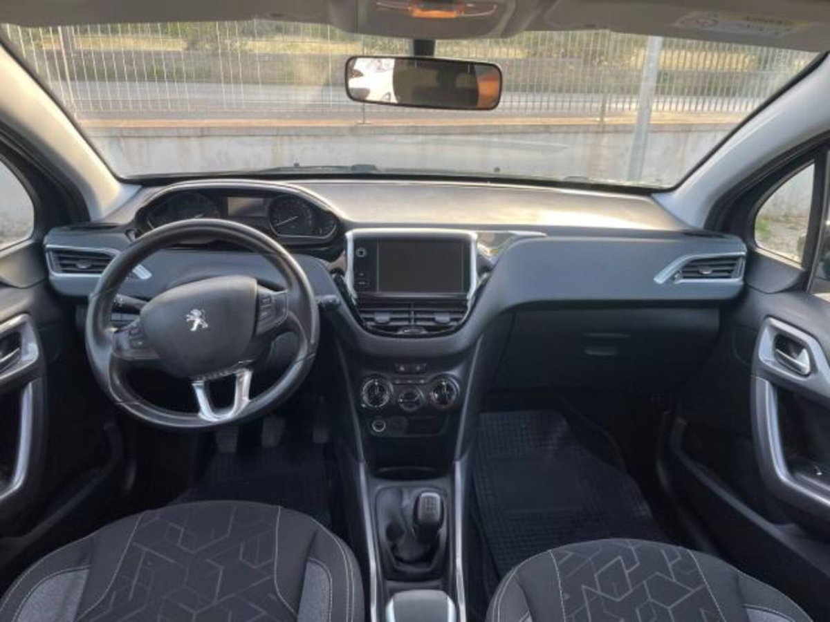 Peugeot 2008 100 Active (8)