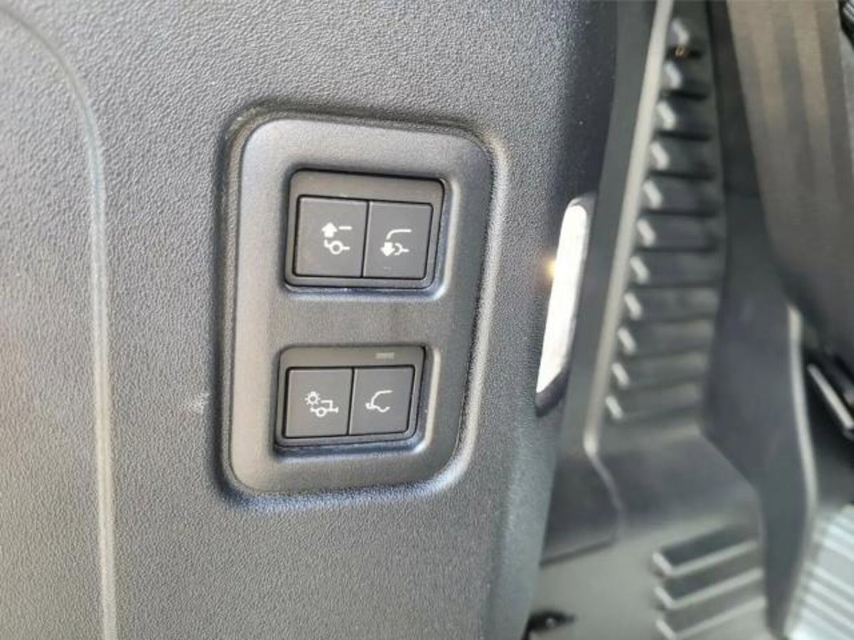 Land Rover Defender 90 3.0D I6 300 CV AWD Auto X-Dynamic S (12)