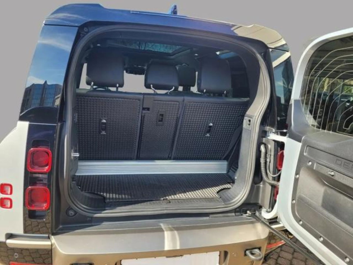 Land Rover Defender 90 3.0D I6 300 CV AWD Auto X-Dynamic S (4)