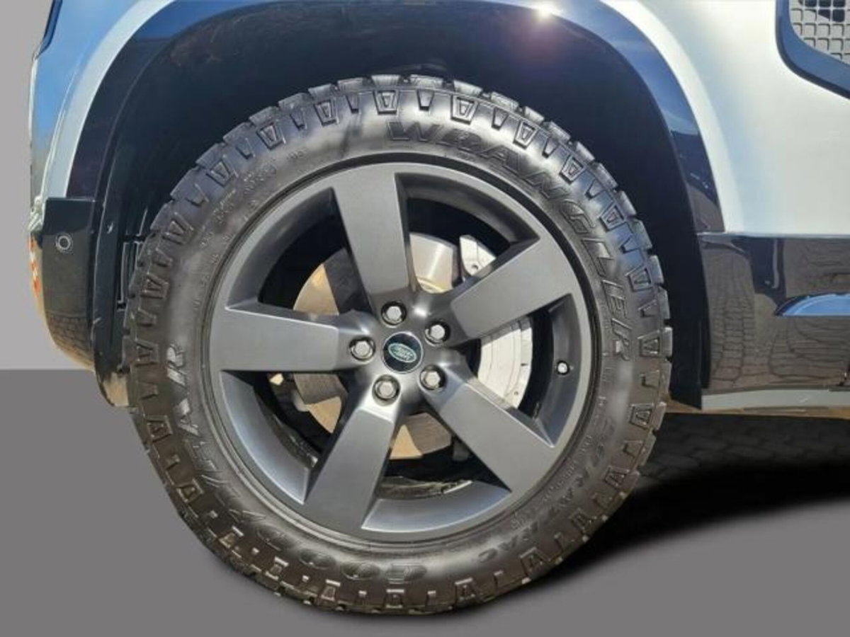 Land Rover Defender 90 3.0D I6 300 CV AWD Auto X-Dynamic S (5)