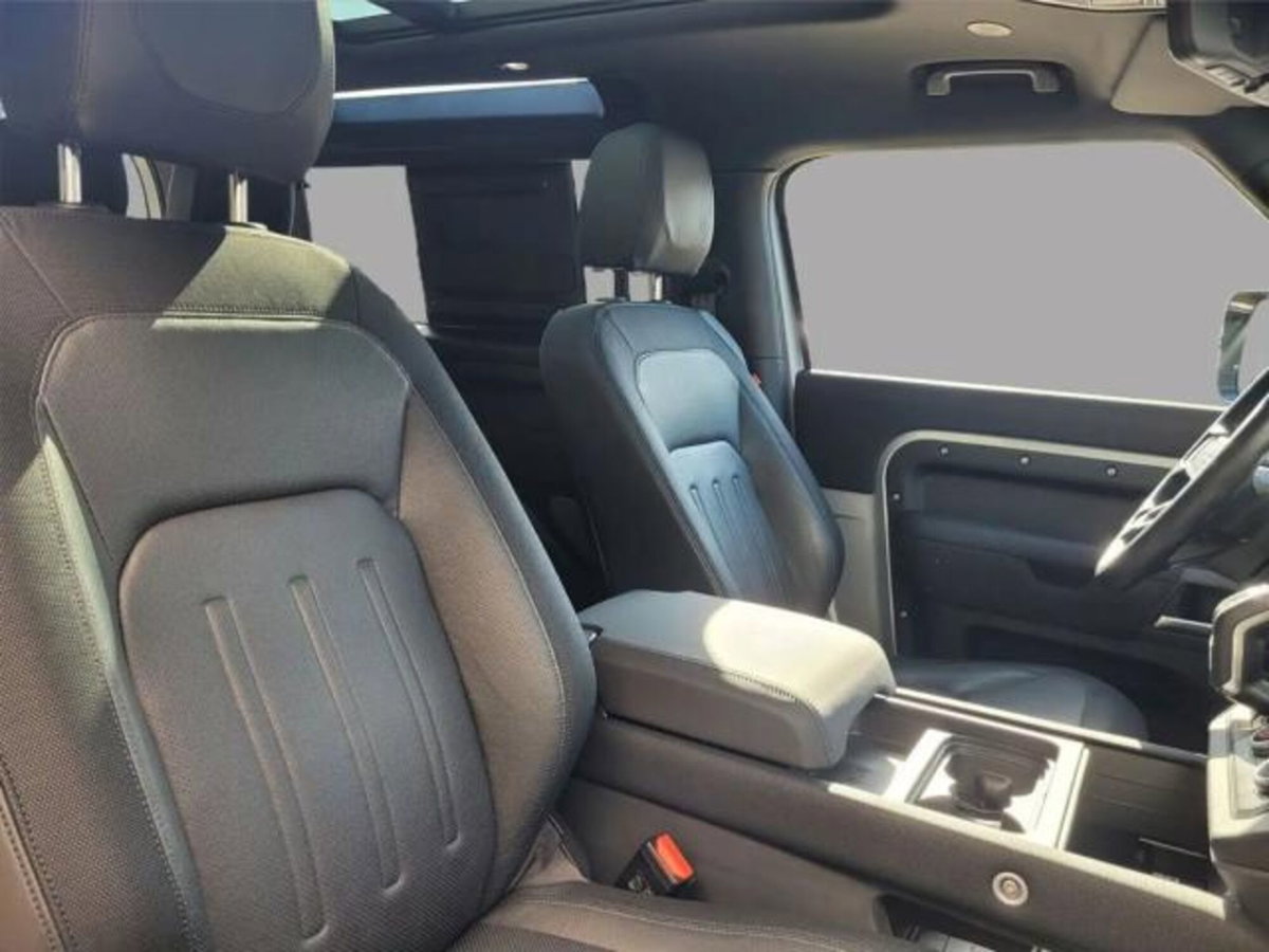 Land Rover Defender 90 3.0D I6 300 CV AWD Auto X-Dynamic S (8)