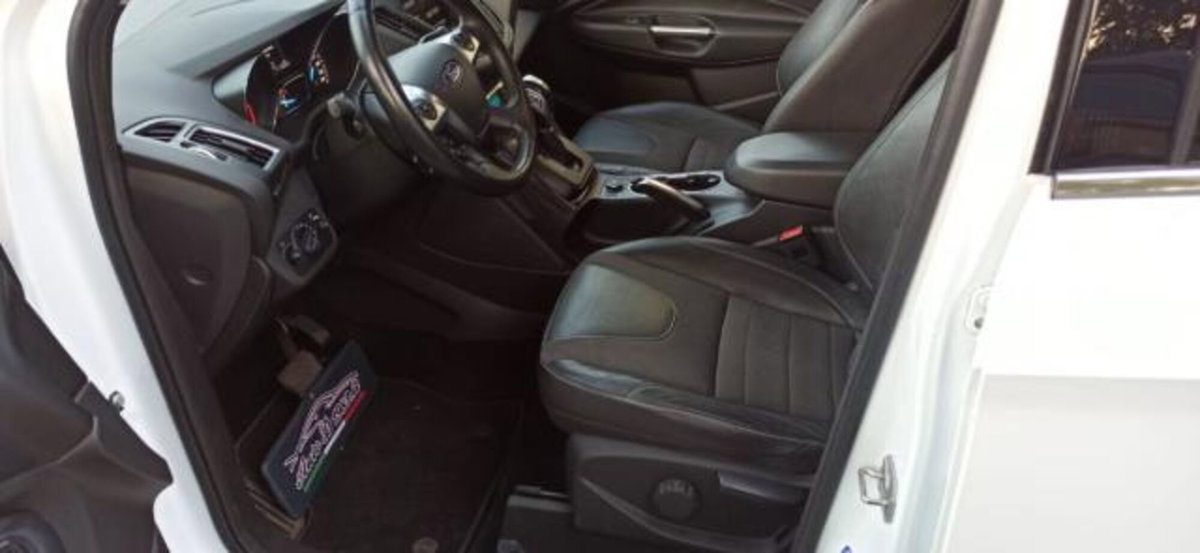 Ford Kuga 2.0 TDCI 180 CV S&S 4WD Powershift Titanium X (8)