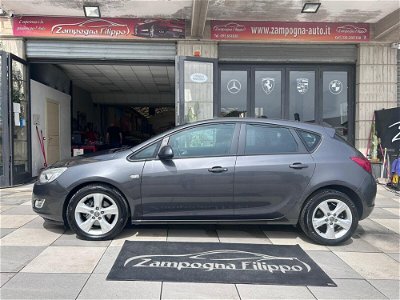Opel Astra 1.7 CDTI 110CV 5 porte Cosmo  usata
