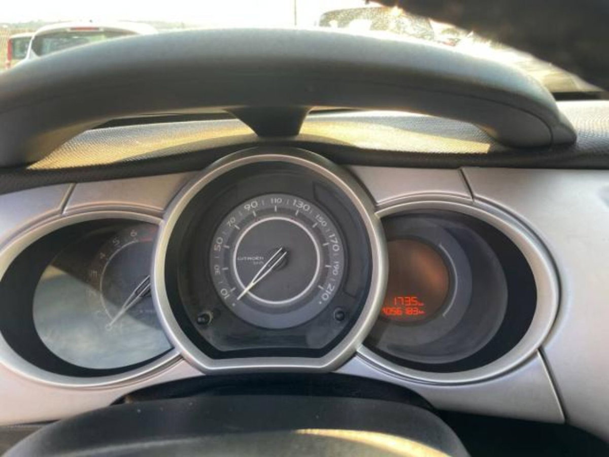 Citroen C3 1.2 VTi 82 Seduction (8)