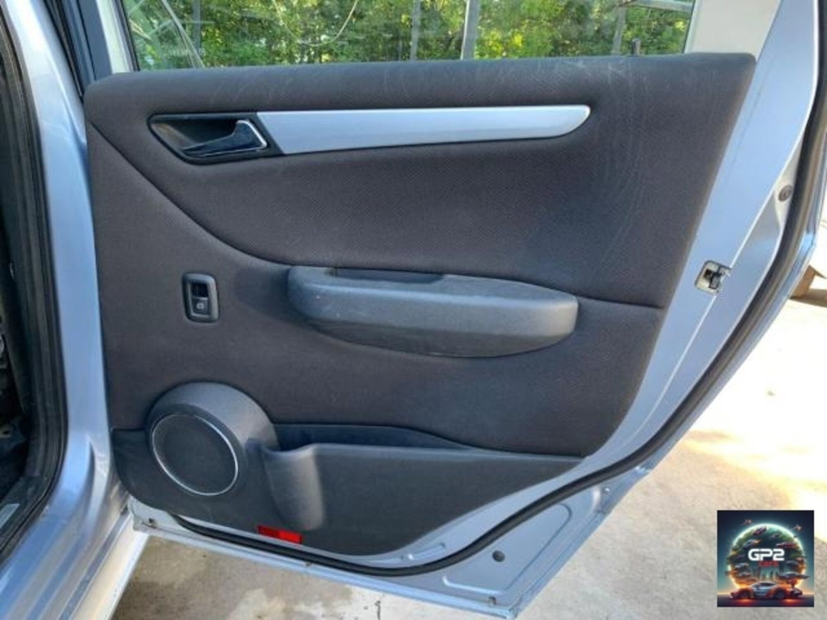 Mercedes-Benz Classe B 200 Turbo Chrome (10)