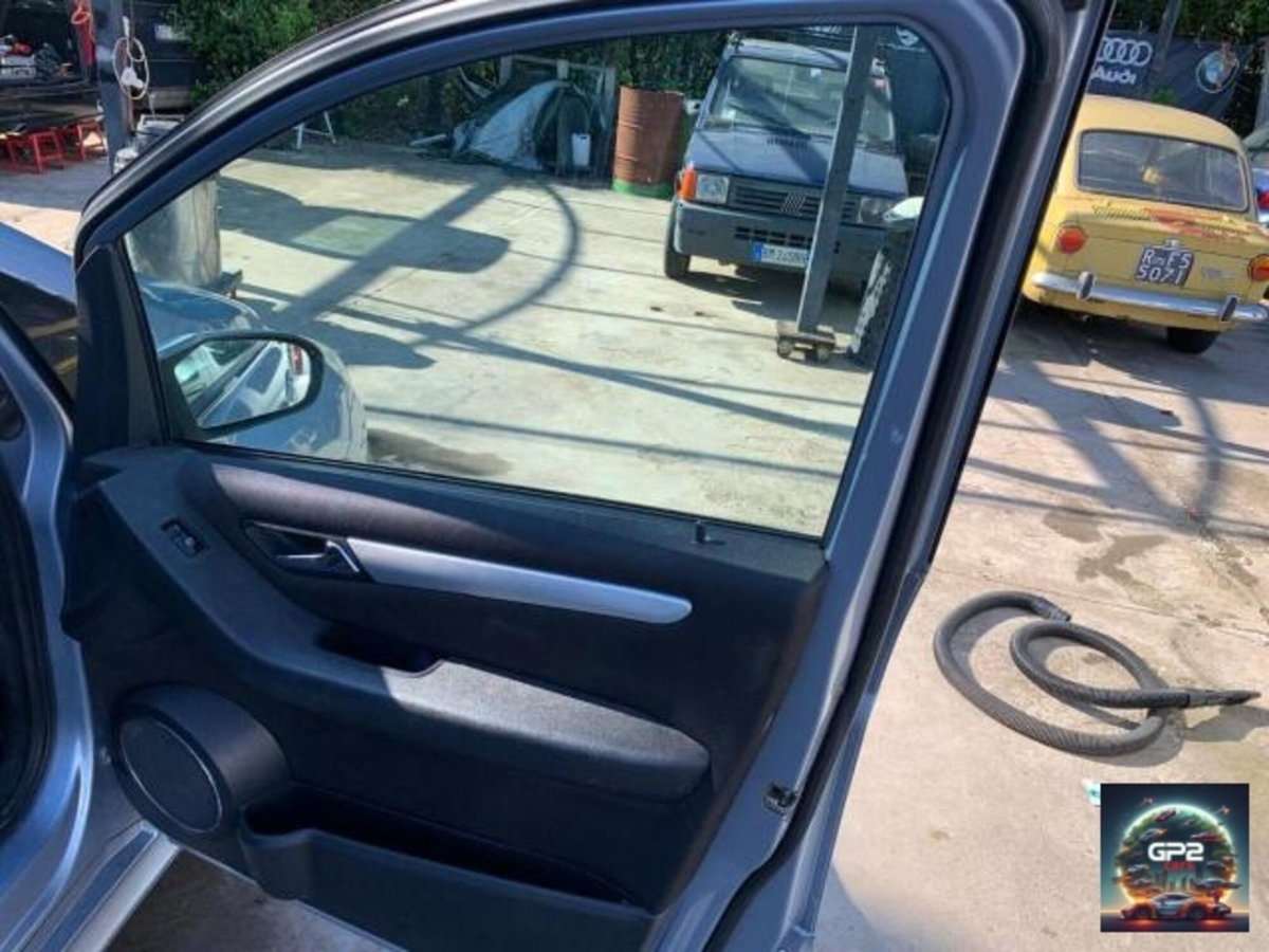 Mercedes-Benz Classe B 200 Turbo Chrome (12)