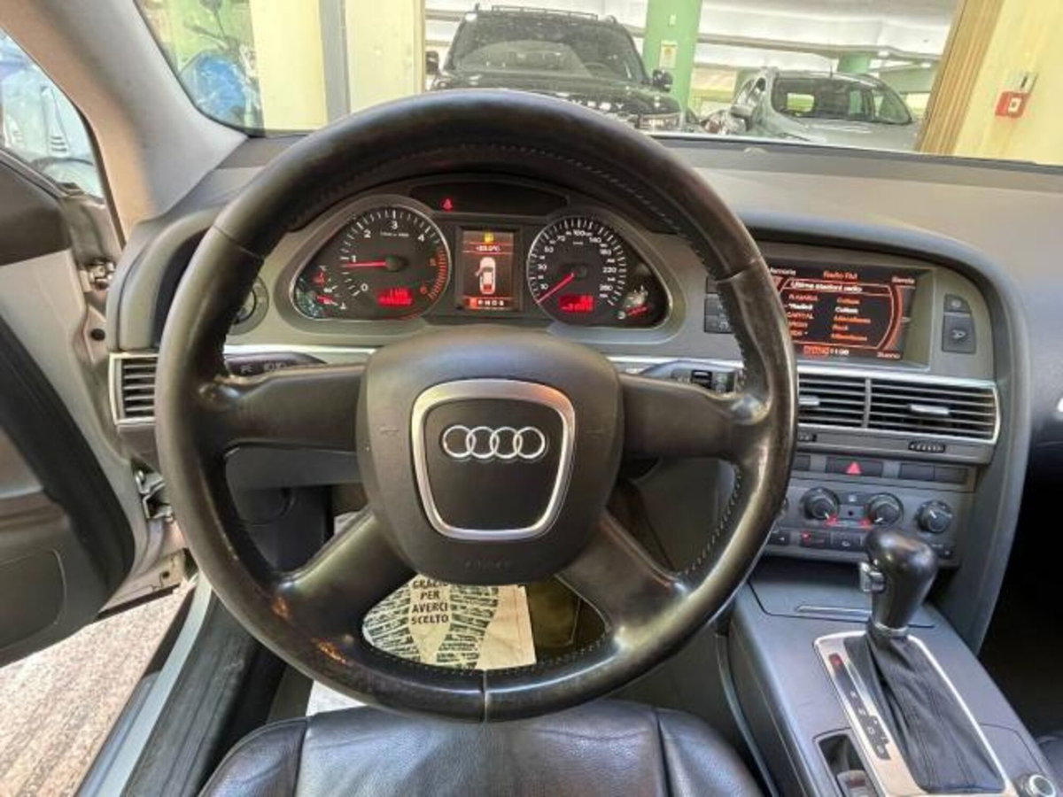 Audi A4 Avant 3.0 V6 TDI F.AP. qu. tip. (15)