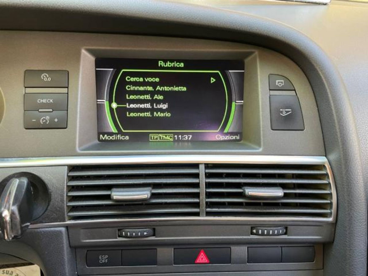 Audi A4 Avant 3.0 V6 TDI F.AP. qu. tip. (18)