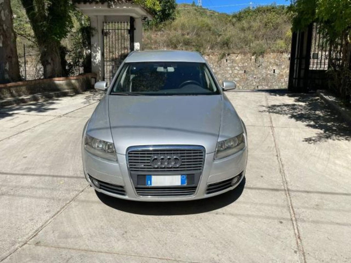 Audi A4 Avant 3.0 V6 TDI F.AP. qu. tip. (2)