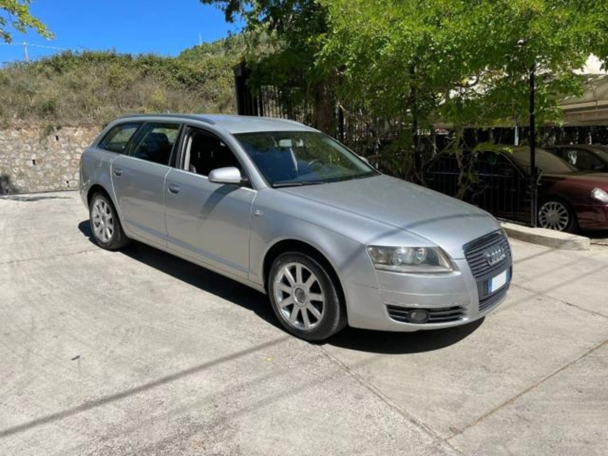 Audi A4 Avant 3.0 V6 TDI F.AP. qu. tip. (3)