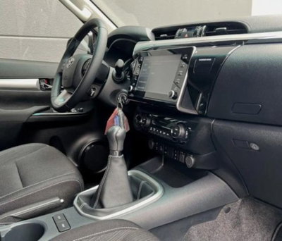 Toyota Hilux 2.8 d-4d extra cab Comfort (10)