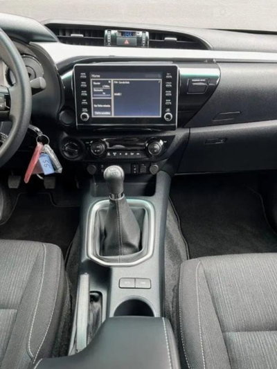 Toyota Hilux 2.8 d-4d extra cab Comfort (12)