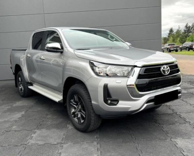 Toyota Hilux 2.8 d-4d extra cab Comfort (2)