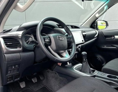 Toyota Hilux 2.8 d-4d extra cab Comfort (7)