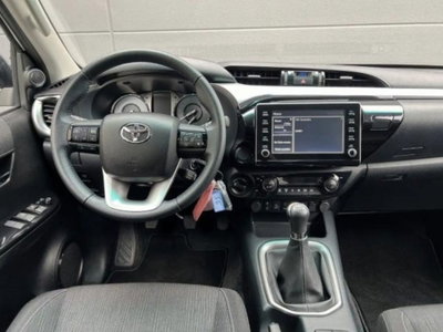 Toyota Hilux 2.8 d-4d extra cab Comfort (8)