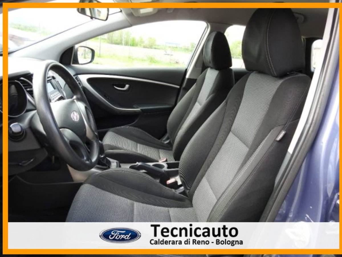 Hyundai i30 Station Wagon 1.6 CRDi Comfort A/T (10)