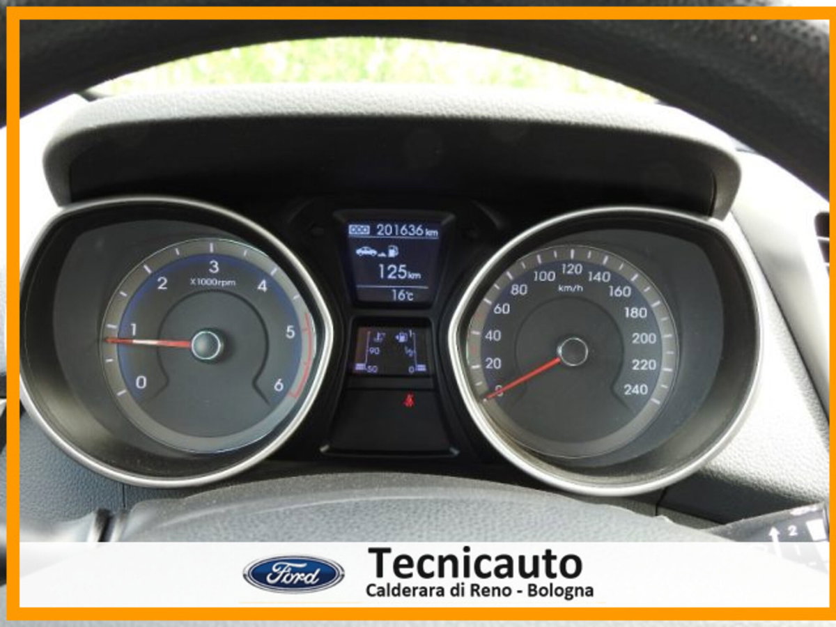 Hyundai i30 Station Wagon 1.6 CRDi Comfort A/T (13)
