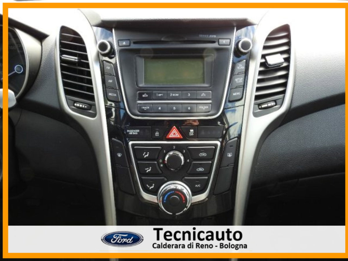 Hyundai i30 Station Wagon 1.6 CRDi Comfort A/T (15)