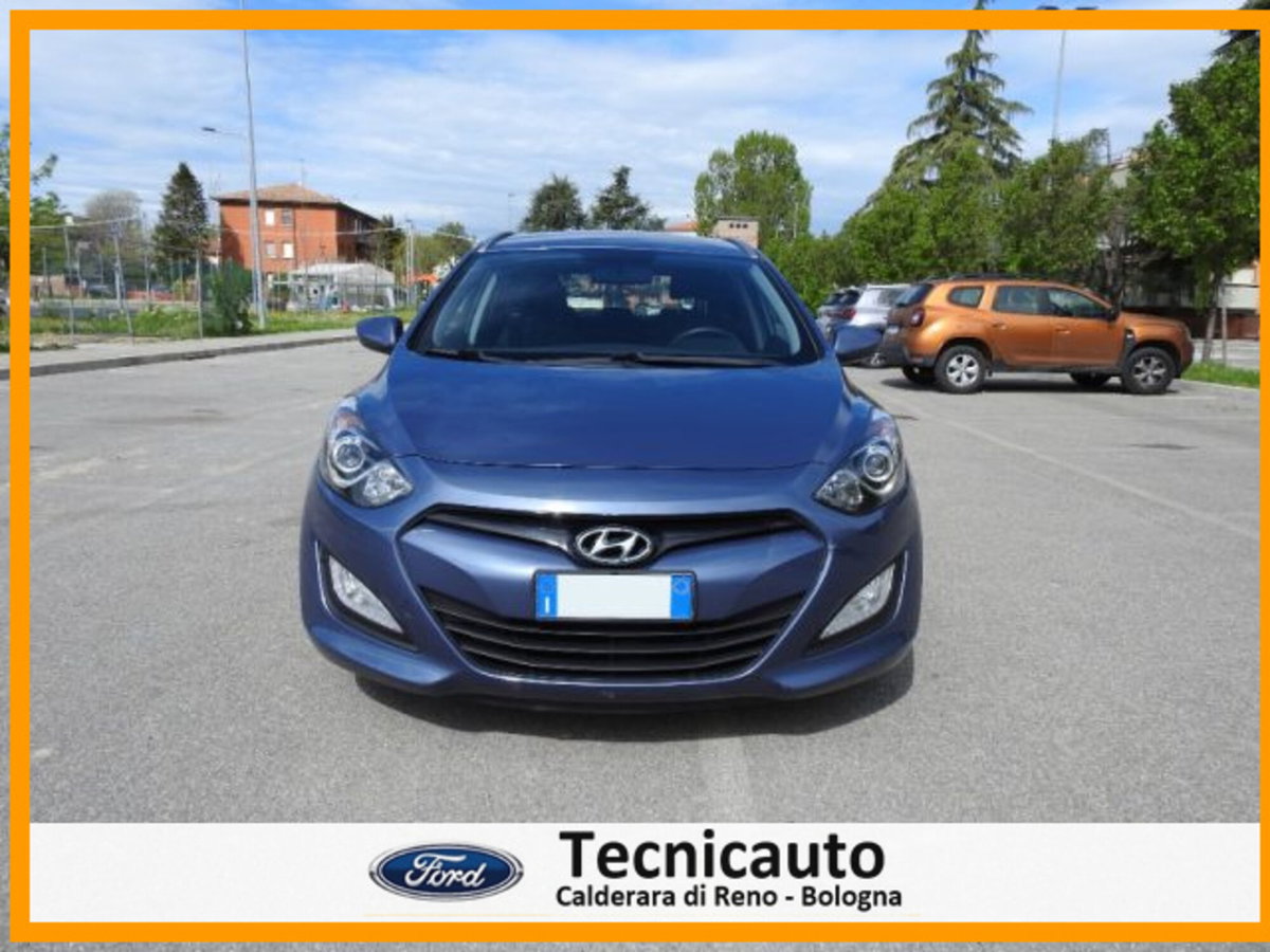 Hyundai i30 Station Wagon 1.6 CRDi Comfort A/T (4)