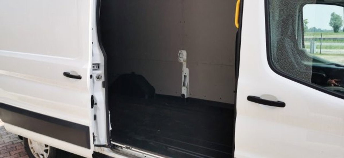 Ford Transit Furgone 330 2.0TDCi EcoBlue MHEV 130CV PL-TM Combi Entry (14)