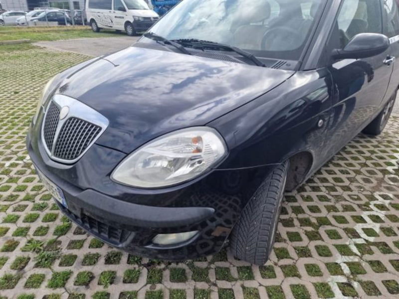 Lancia Ypsilon Multijet 16V Platino