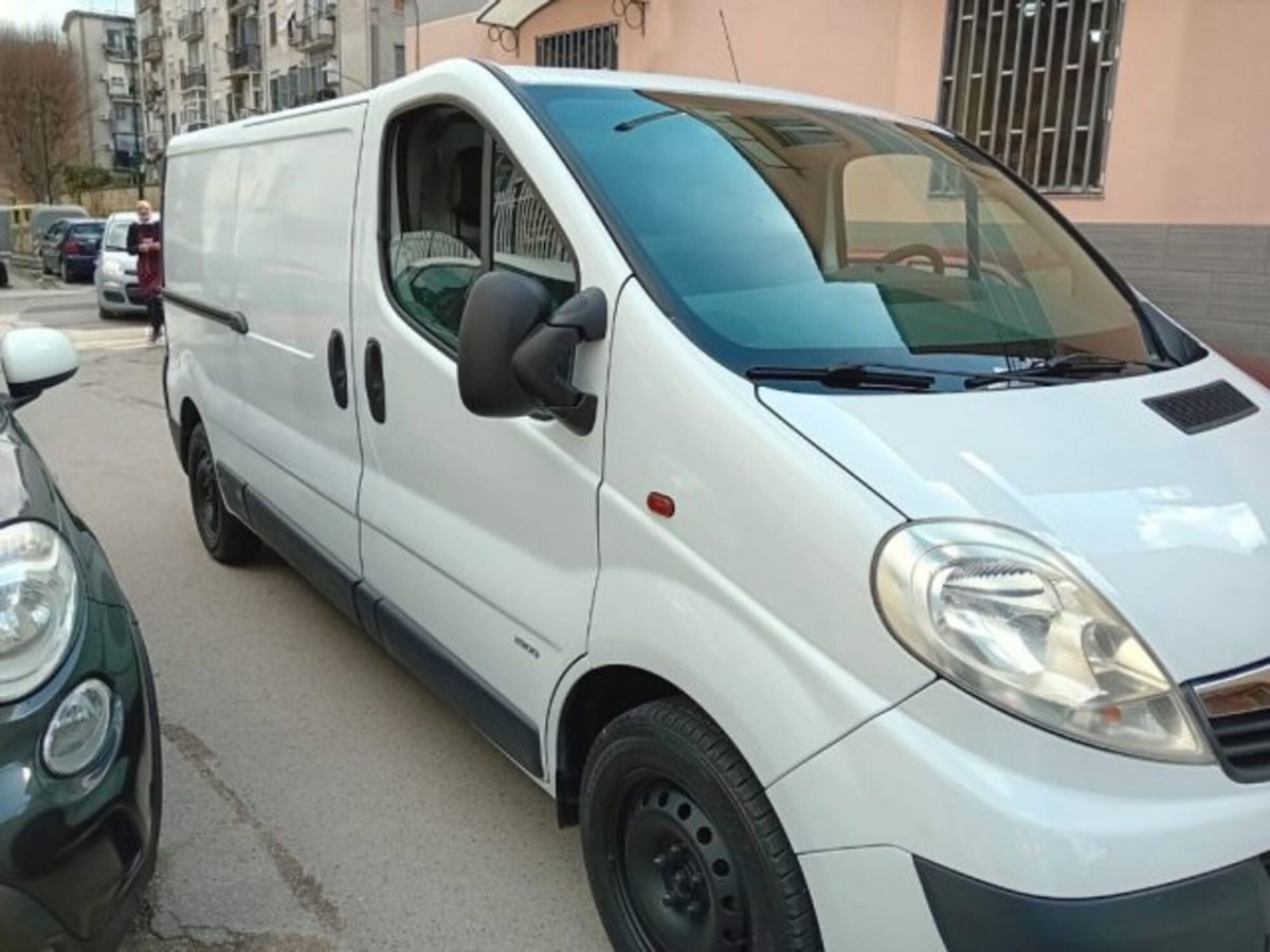 Opel Vivaro Furgone 27 2.0 CDTI 120CV PC-TN Furgone Fap (2)