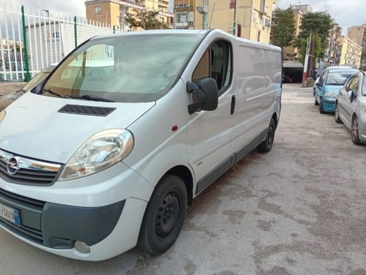 Opel Vivaro Furgone 27 2.0 CDTI 120CV PC-TN Furgone Fap (3)
