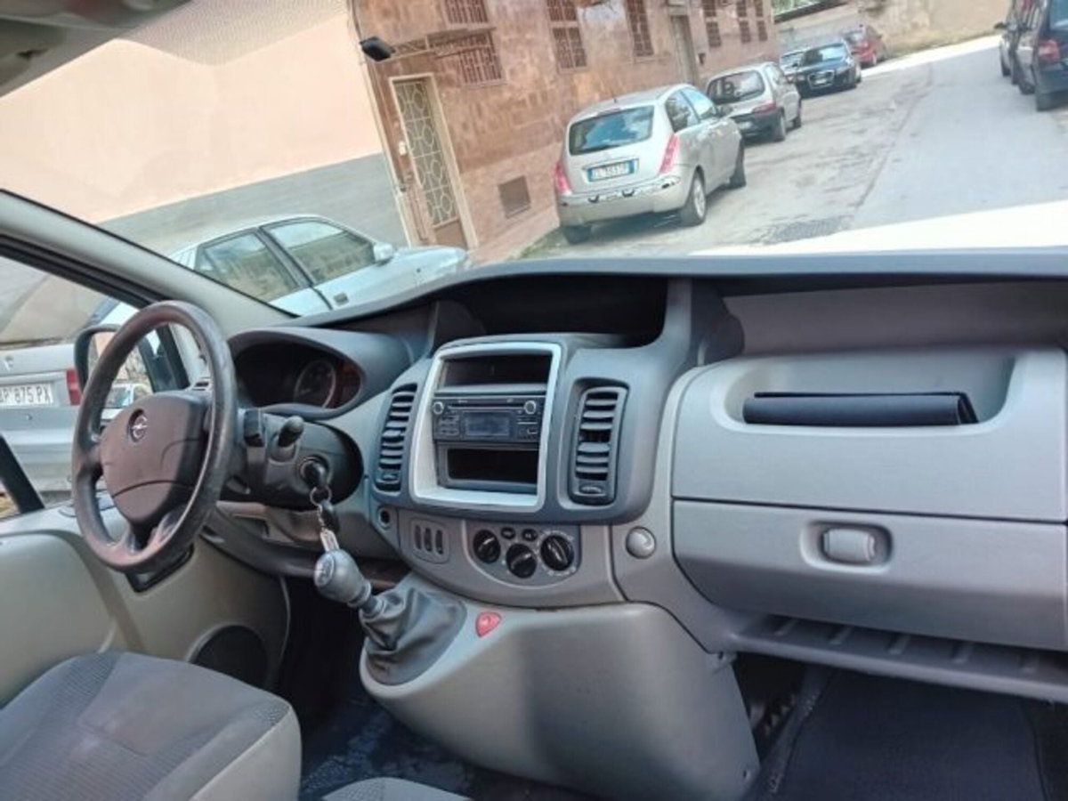 Opel Vivaro Furgone 27 2.0 CDTI 120CV PC-TN Furgone Fap (5)