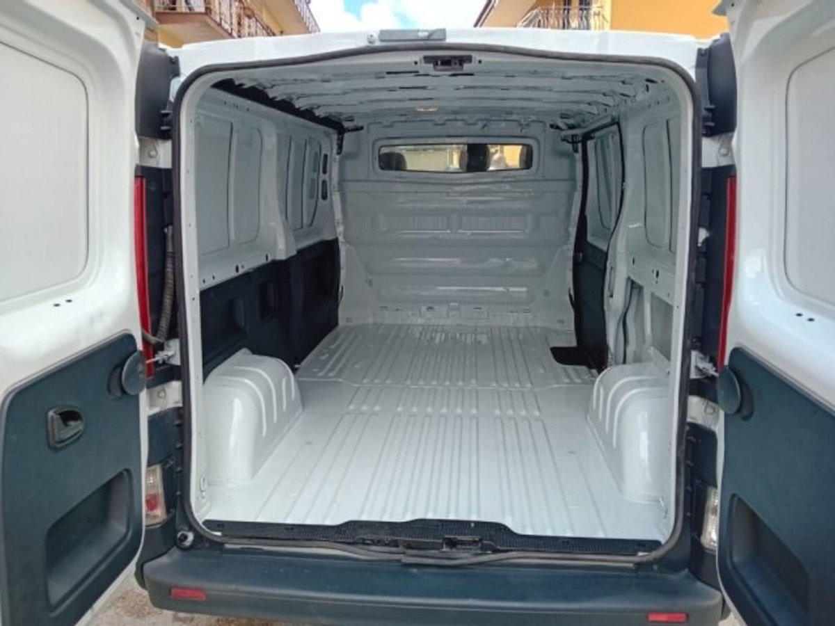 Opel Vivaro Furgone 27 2.0 CDTI 120CV PC-TN Furgone Fap (6)