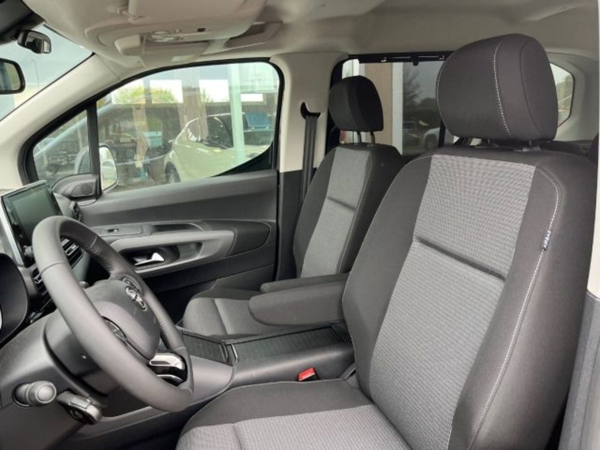 Toyota Proace City Verso City Verso 1.5D 100 CV S&S Short D Executive (11)