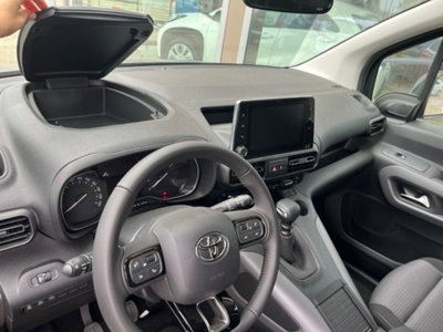 Toyota Proace City Verso City Verso 1.5D 100 CV S&S Short Executive (12)