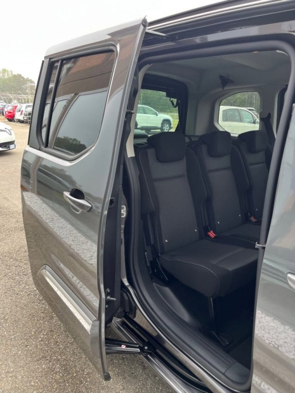 Toyota Proace City Verso City Verso 1.5D 100 CV S&S Short D Executive (3)