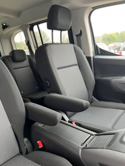 Toyota Proace City Verso City Verso 1.5D 100 CV S&S Short Executive (7)