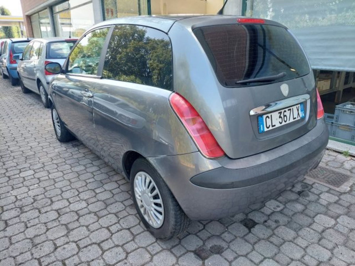 Lancia Ypsilon Multijet 16V Argento (4)